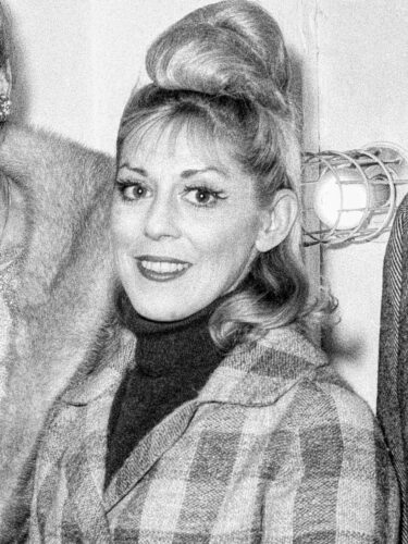 Sondra Lee, a veteran Broadway dancer with roles in ‘Peter Pan’ and ‘Hello Dolly!’ dies at 97